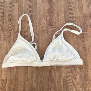 XHILARATION WHTIE BIKINI TOP SIZE SMALL